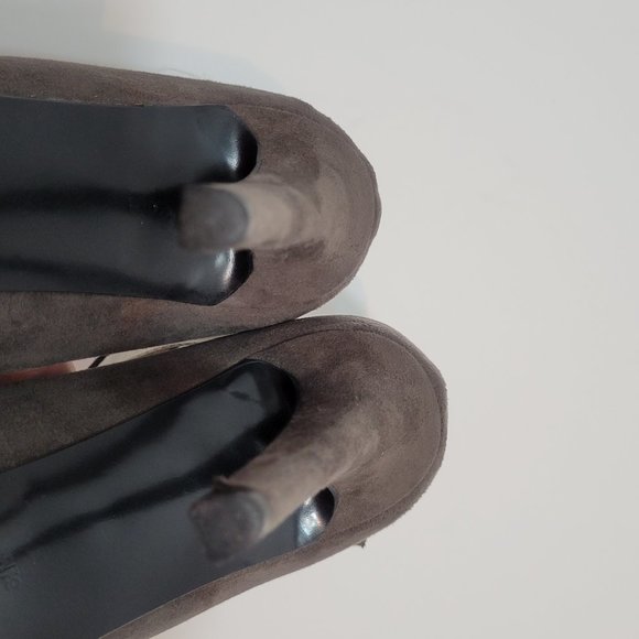 GUESS gray suede platform heels with ankle strap, size 6.5 - Picture 2 of 15